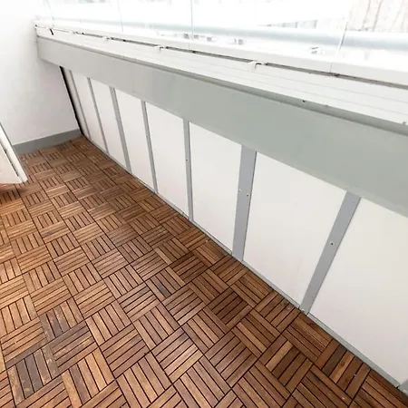 아파트 2ndhomes Cozy 1br W/ Balcony Next To Tram Stop *