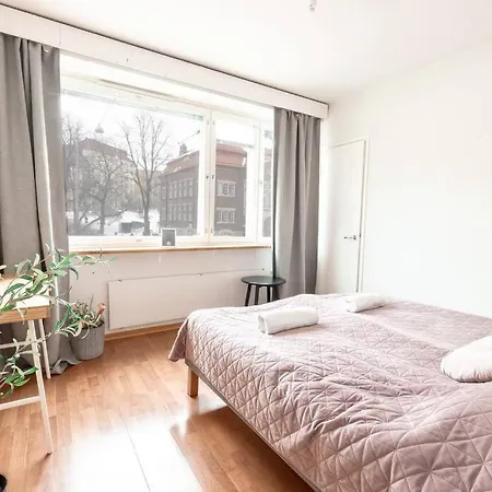 2ndhomes Cozy 1br W/ Balcony Next To Tram Stop 아파트 헬싱키