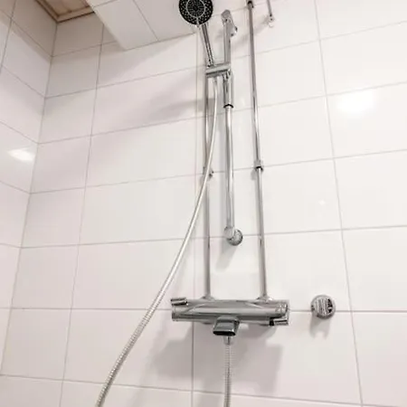 아파트 2ndhomes Cozy 1br W/ Balcony Next To Tram Stop *